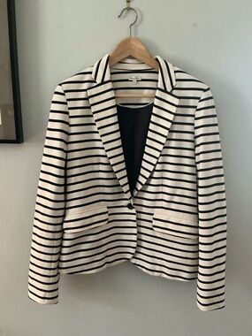 Part Two Woman’s Striped Black & White Tailored Blazer